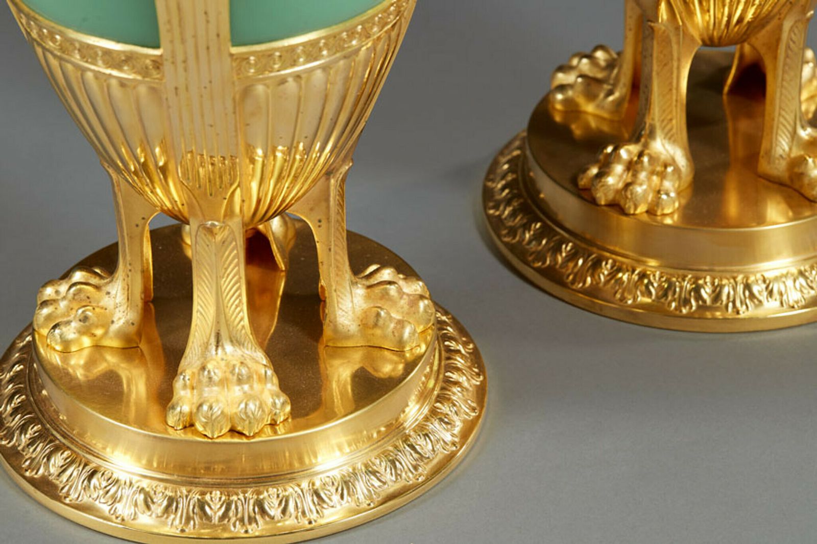 photo vinterior Pair Of Late 19th Century Jade Green Opaline And Gilded Brass Vases