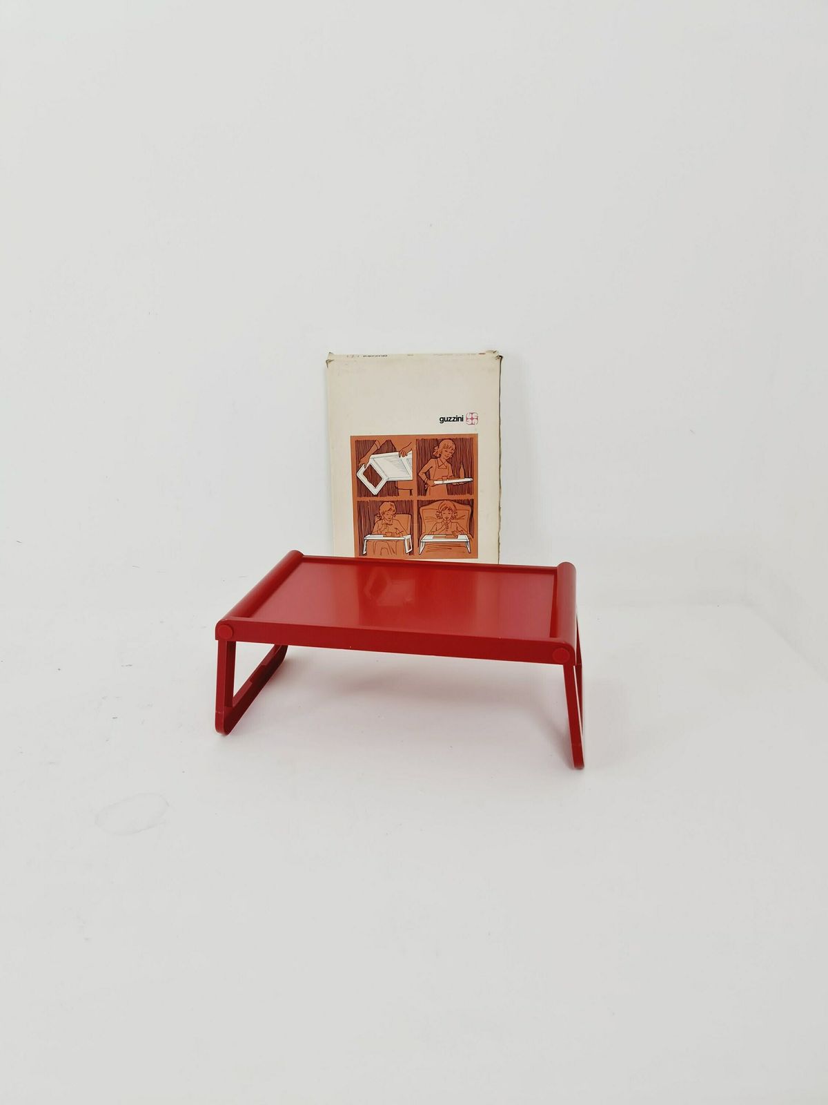 photo furniture Guzzini Pepito,Design Luigi Massoni, Side Table, Breakfast Table With Original Packing 1970s