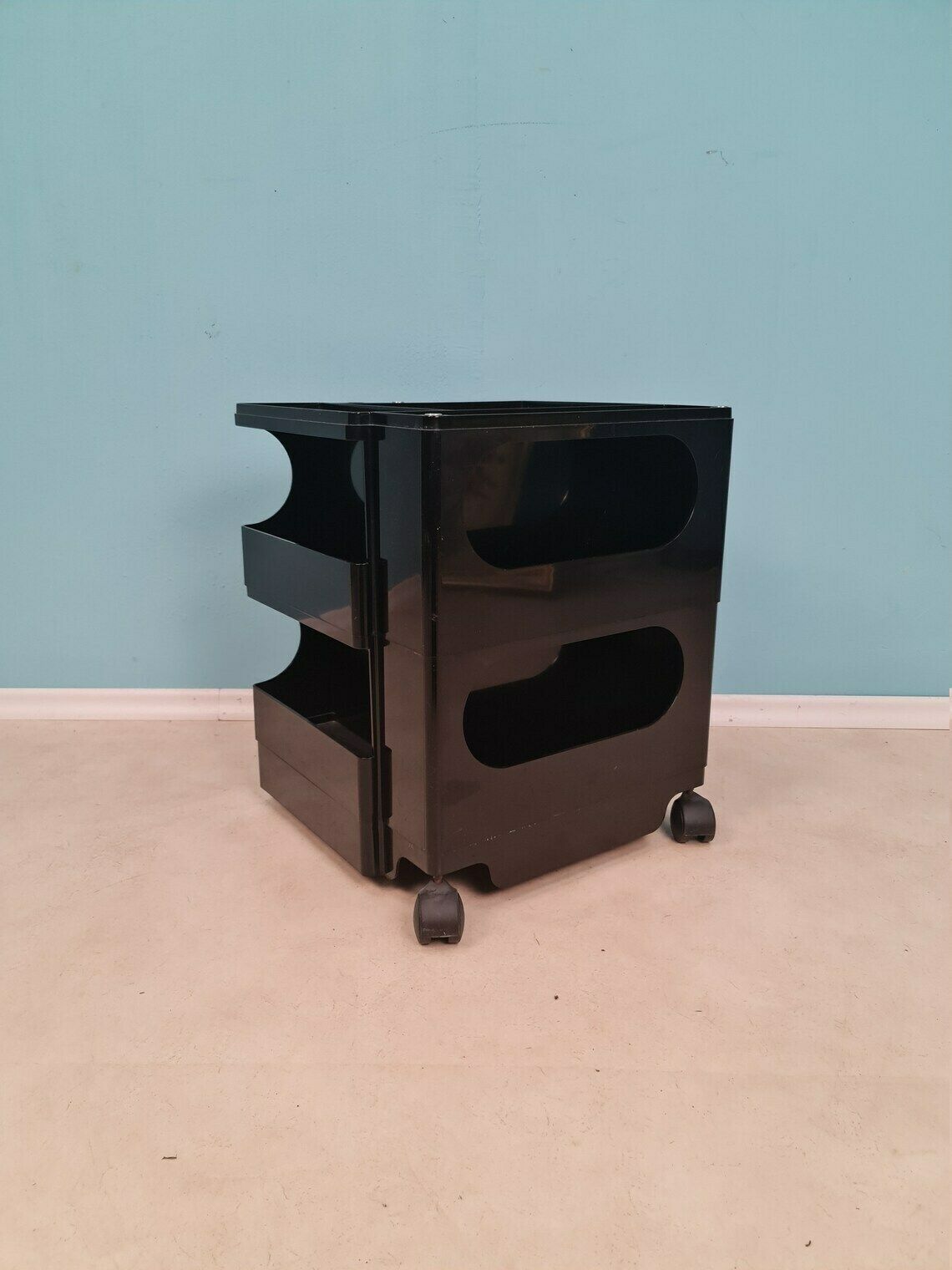 photo furniture Boby' Trolley By Joe Colombo For Bieffeplast, Italy Space Age 1970s