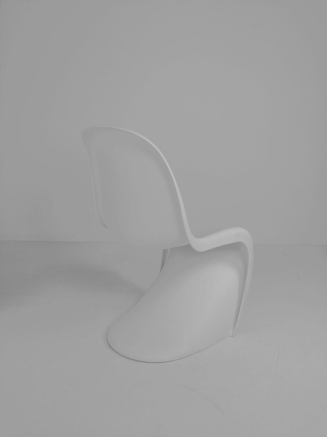 4 X Verner Panton Chairs In White From Vitra Germany photo buy