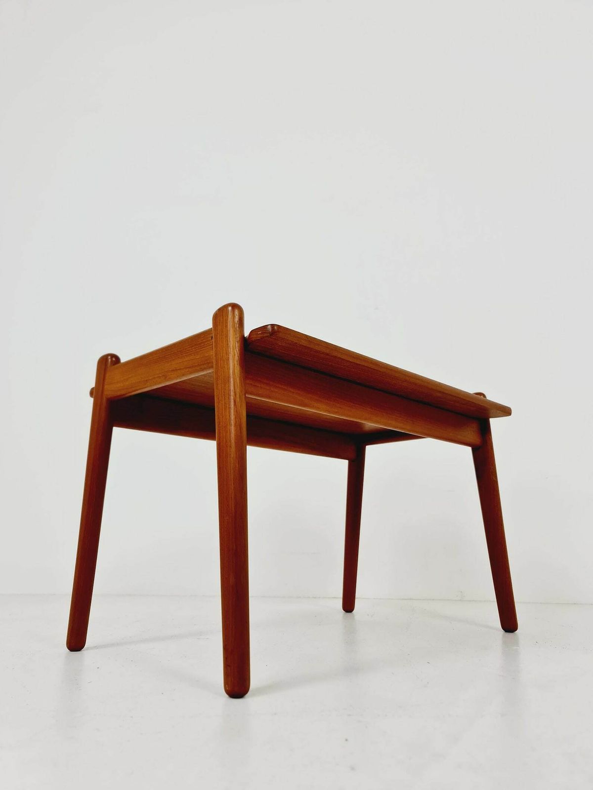 Norwegian Vintage Side Table Model Vanet By Frederik Kayser, Norway, 1950s photo 700.0