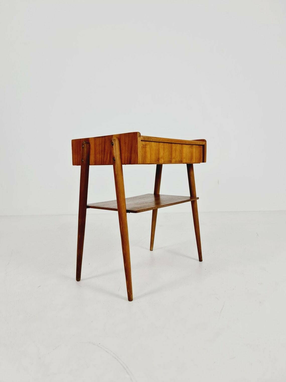 photo furniture Midcentury Carlstrom & Co Teak Vintage Side Table Bedside Table Night Stand 1960s