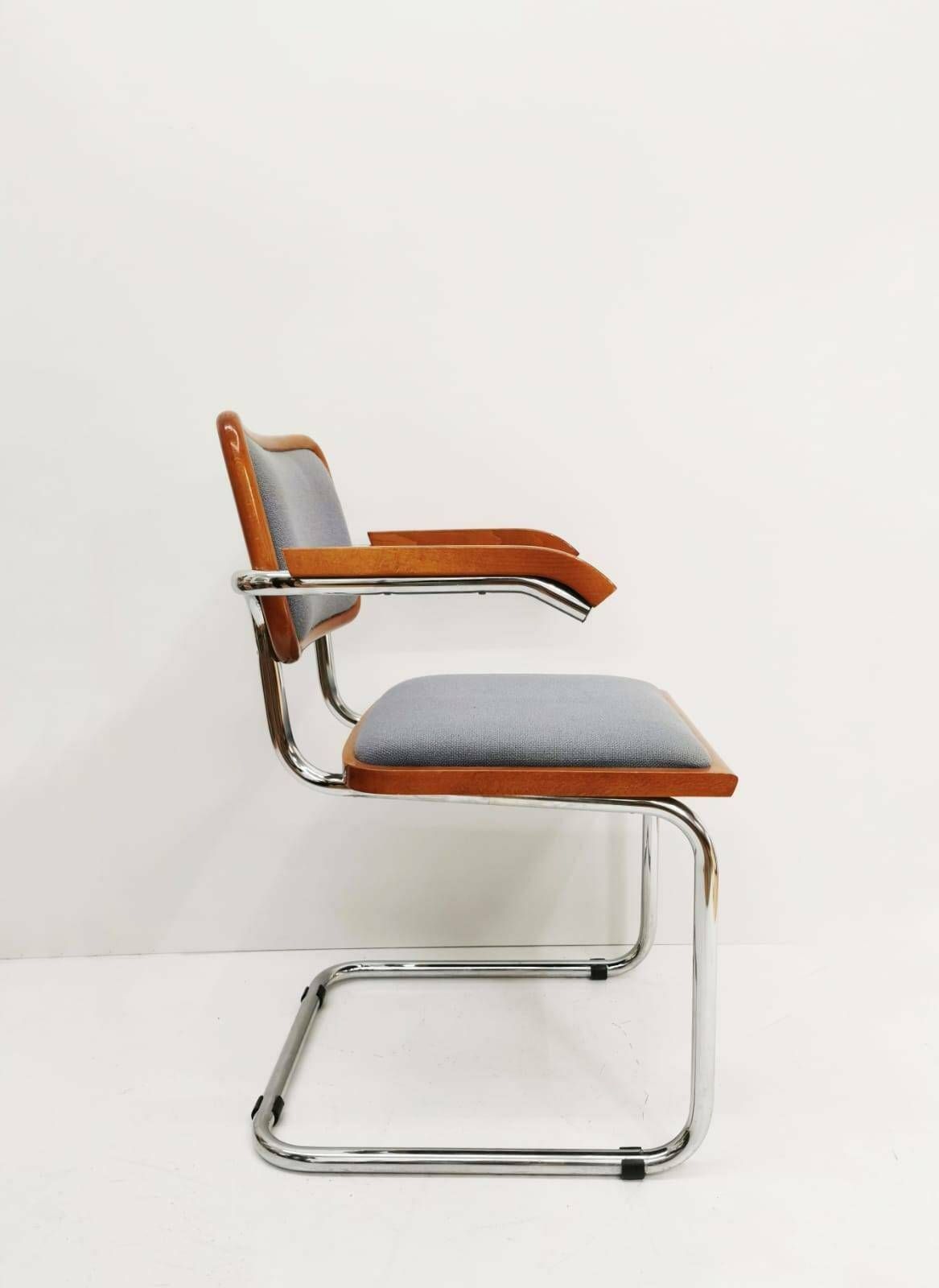 Marcel Breuer B32 Upholstered Cesca Armchair, Bauhaus Design By Bene photo Furniture
