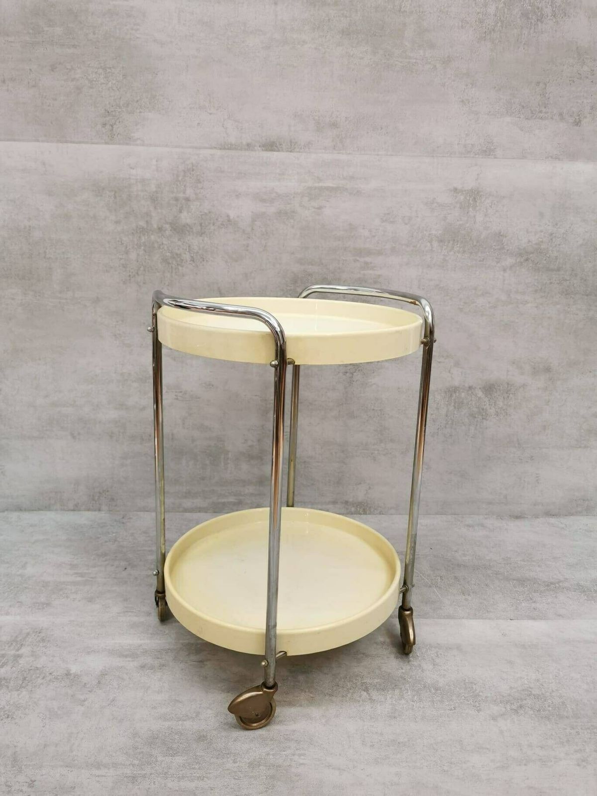 photo for sale Midcentury Plastic And Metal Chrome Round Italian Bar Cart, 1950s