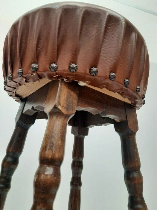 English Country Vintage Style Bar Leather Stool 1950s photo vinterior