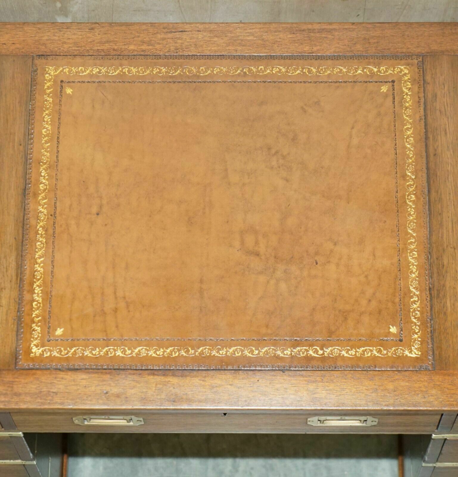photo vintage Fully Restored Harrods Kennedy Brown Leather Military Campaign Pedestal Desk