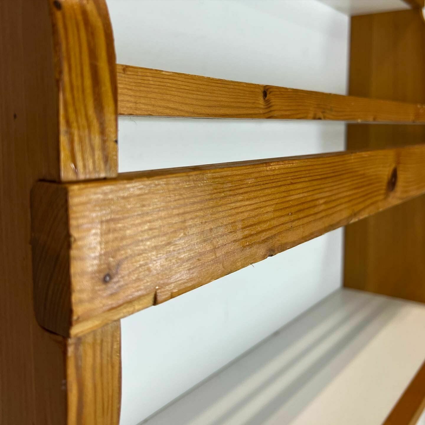 Duo Of Shelves By Charlotte Perriand photo vinterior