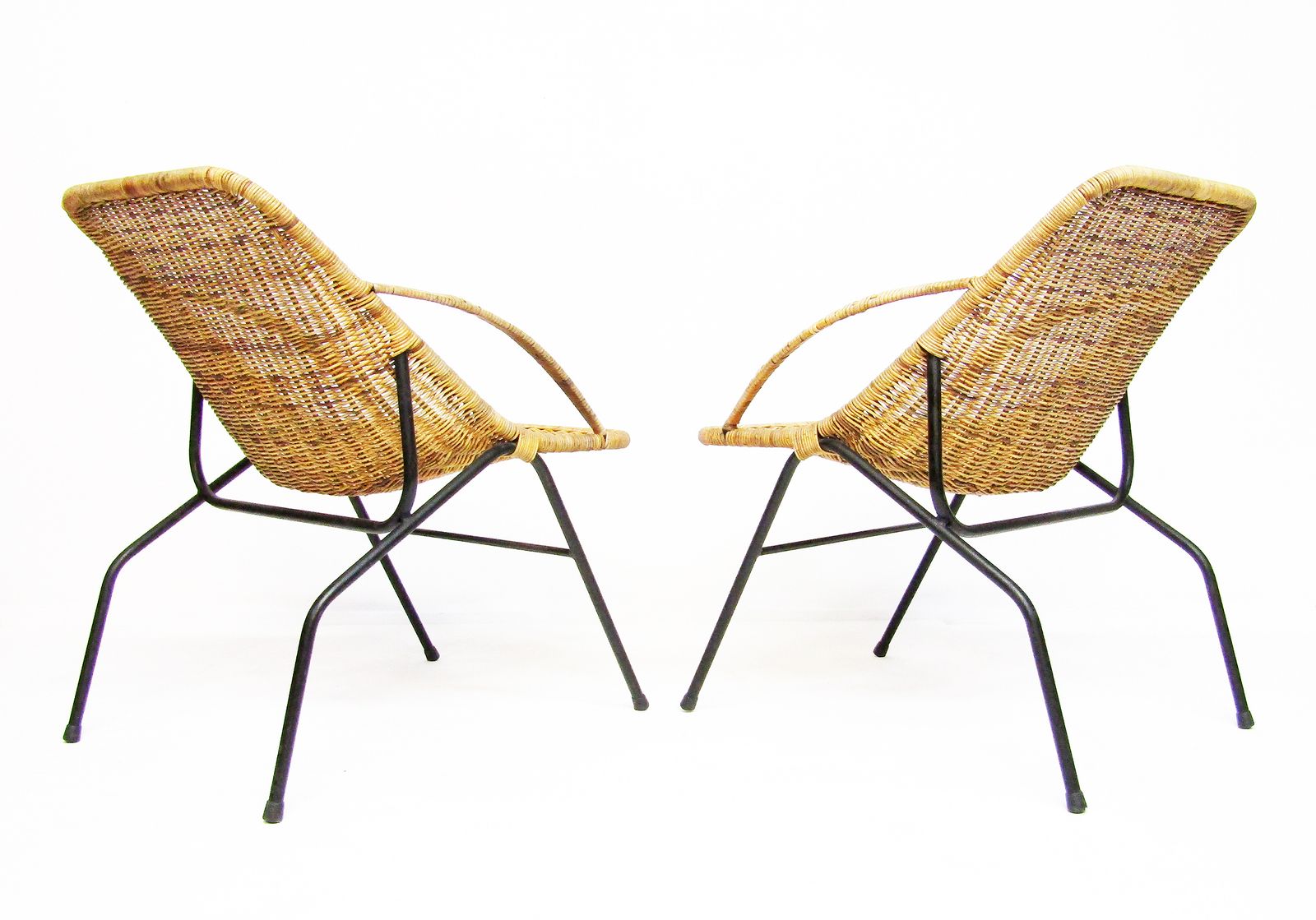 photo furniture Pair Of 1950s French "Gazelle" Chairs In Rattan Wicker & Tubular Steel