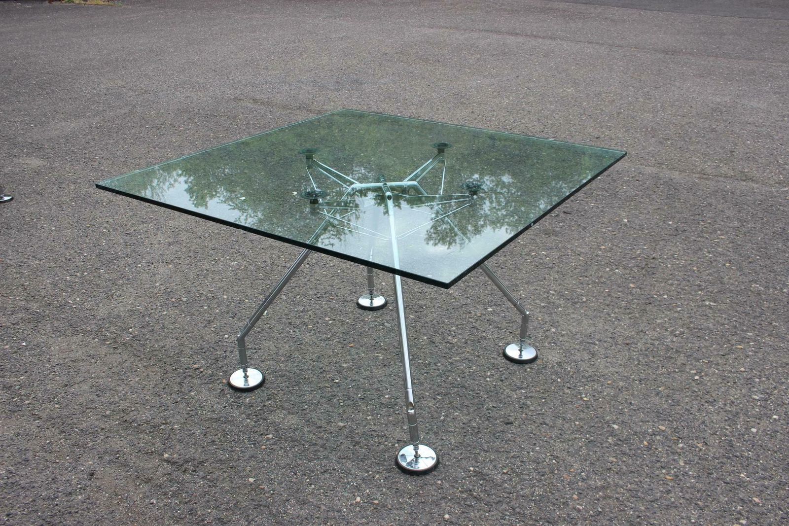 1970s Norman Foster Large Glass Table Model Nomos For Tecno, Italy photo for sale