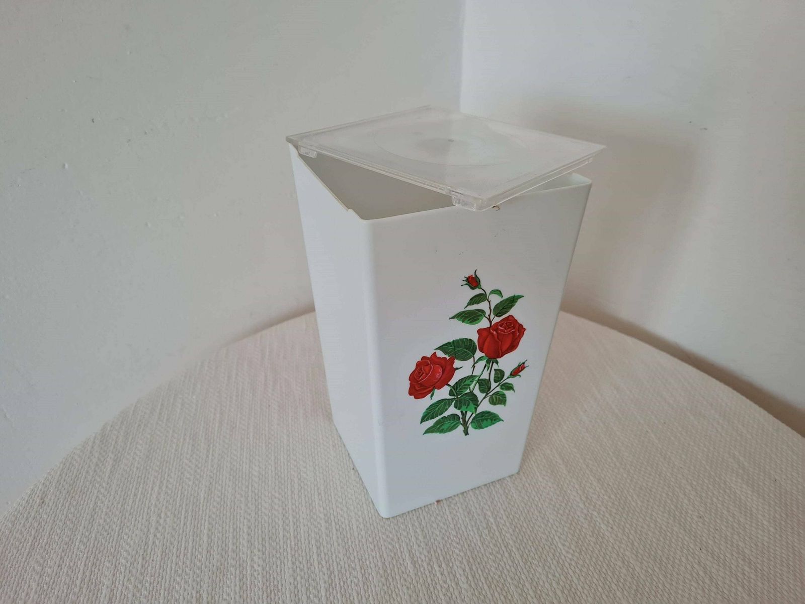 One Of The Retro Plastic Bathroom Accessories Syla France 2 photo furniture