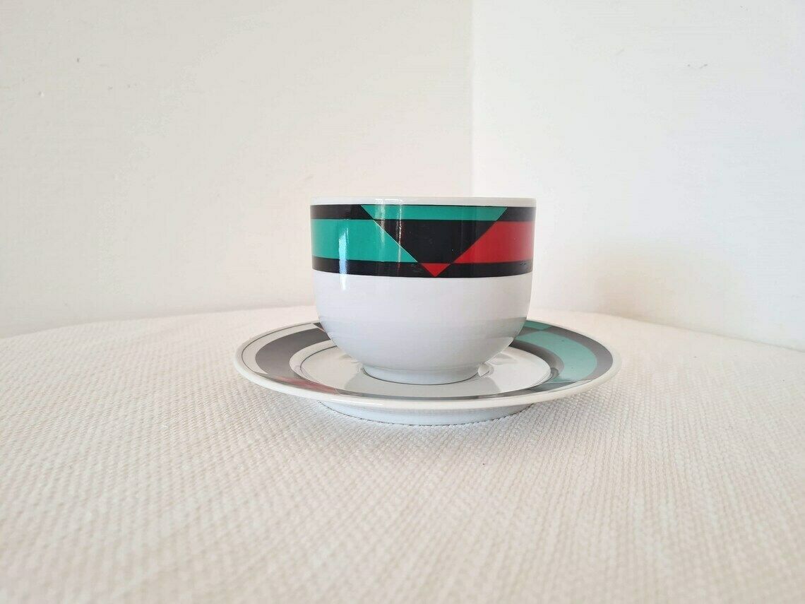 Vintage Memphis Milano Stijl Porseleinen Set Van Grote Kop En Schotel, Jaren 80 photo for sale
