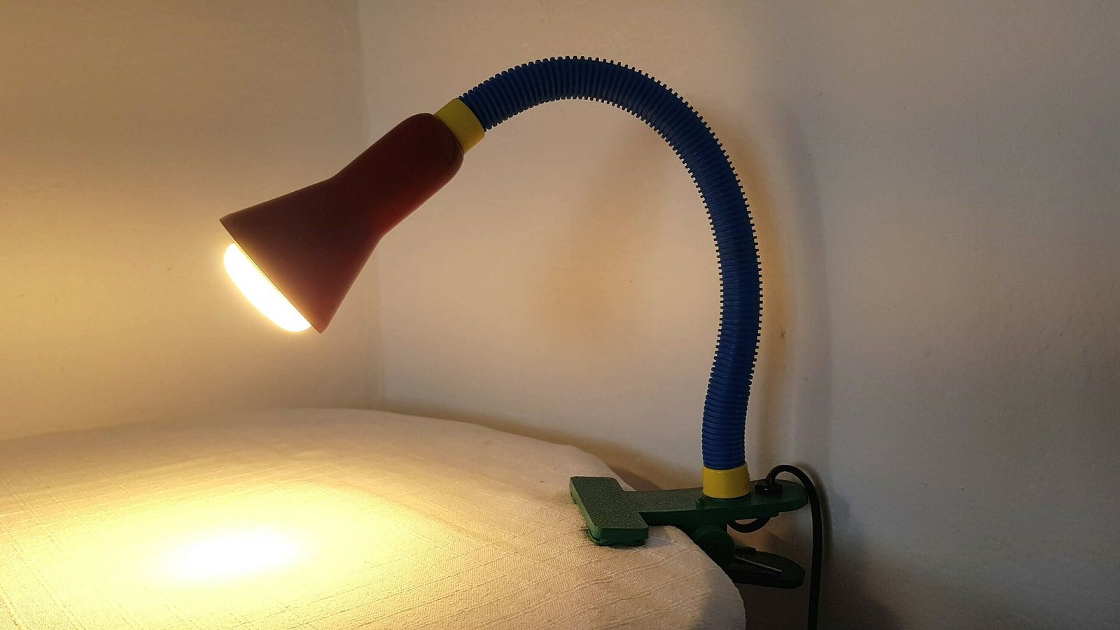 Vintage Clamp Spot Wall/Desk Memphis Milano Style Lamp Design 1990s photo vintage