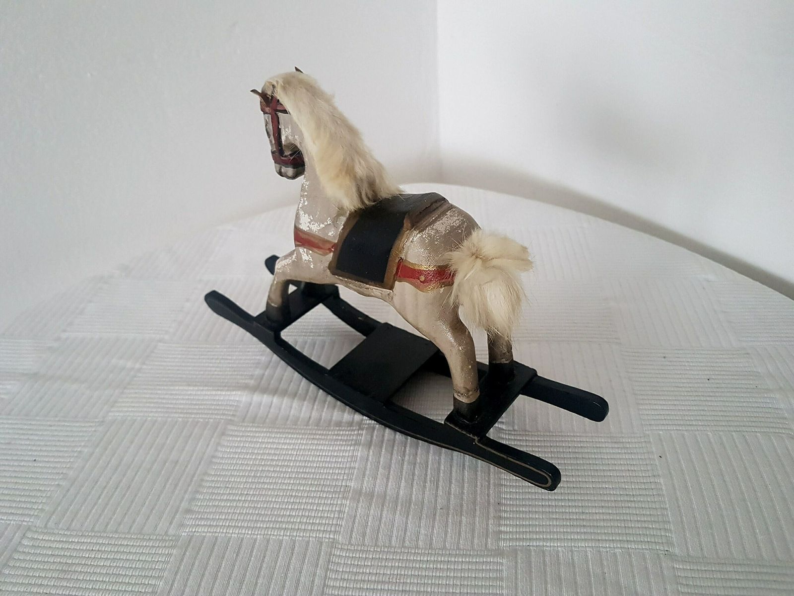 Retro Antique Rocking Horse Toy Decorativ For The Table Hand Carved Wooden Christmas Ornaments Old World Christmas Tree Holiday Decor photo furniture