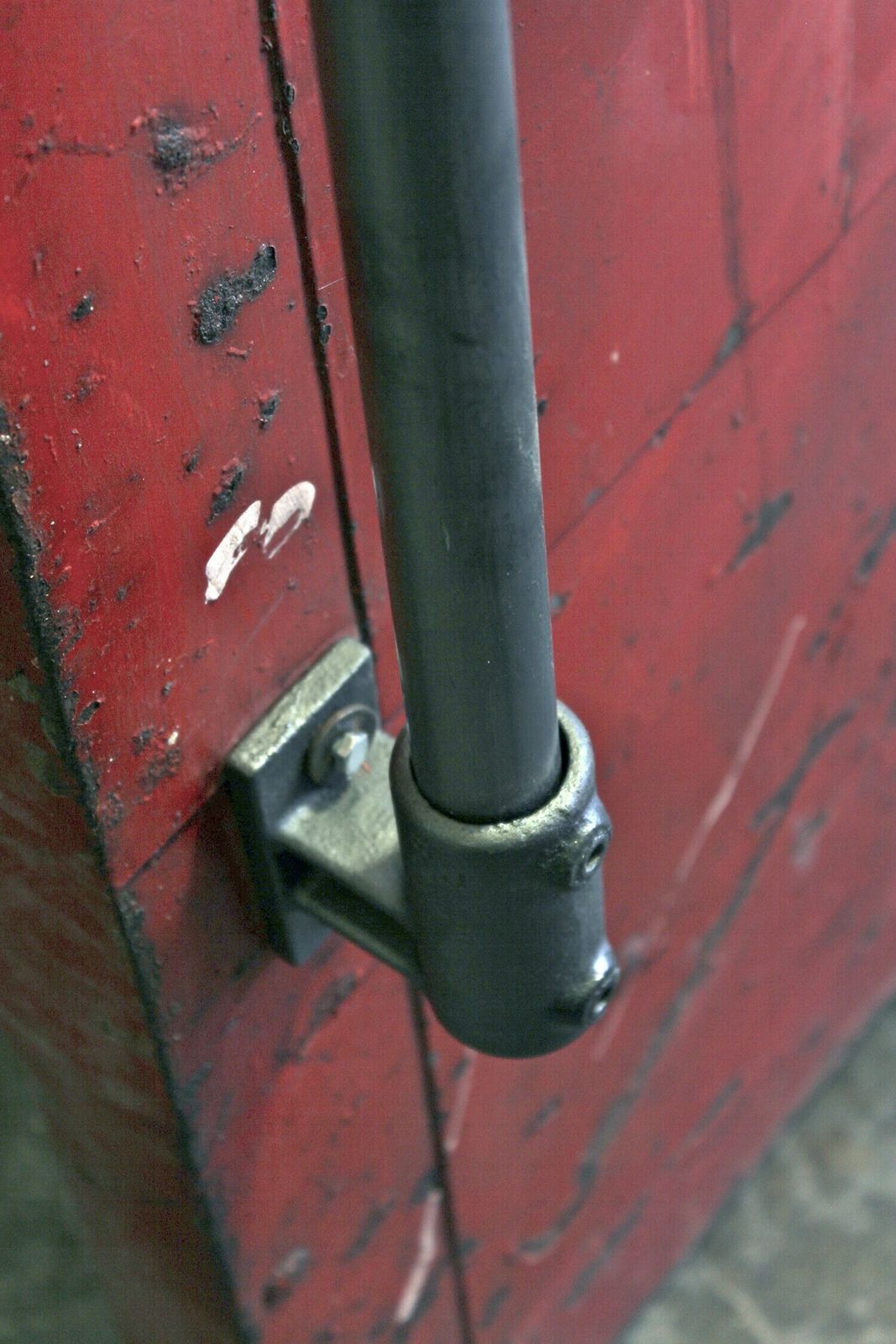 Washington Industrial Dark Steel Pipe Door Pull Handle   Bespoke Industrial Domestic And Commercial Fixtures And Fittings photo 155.0