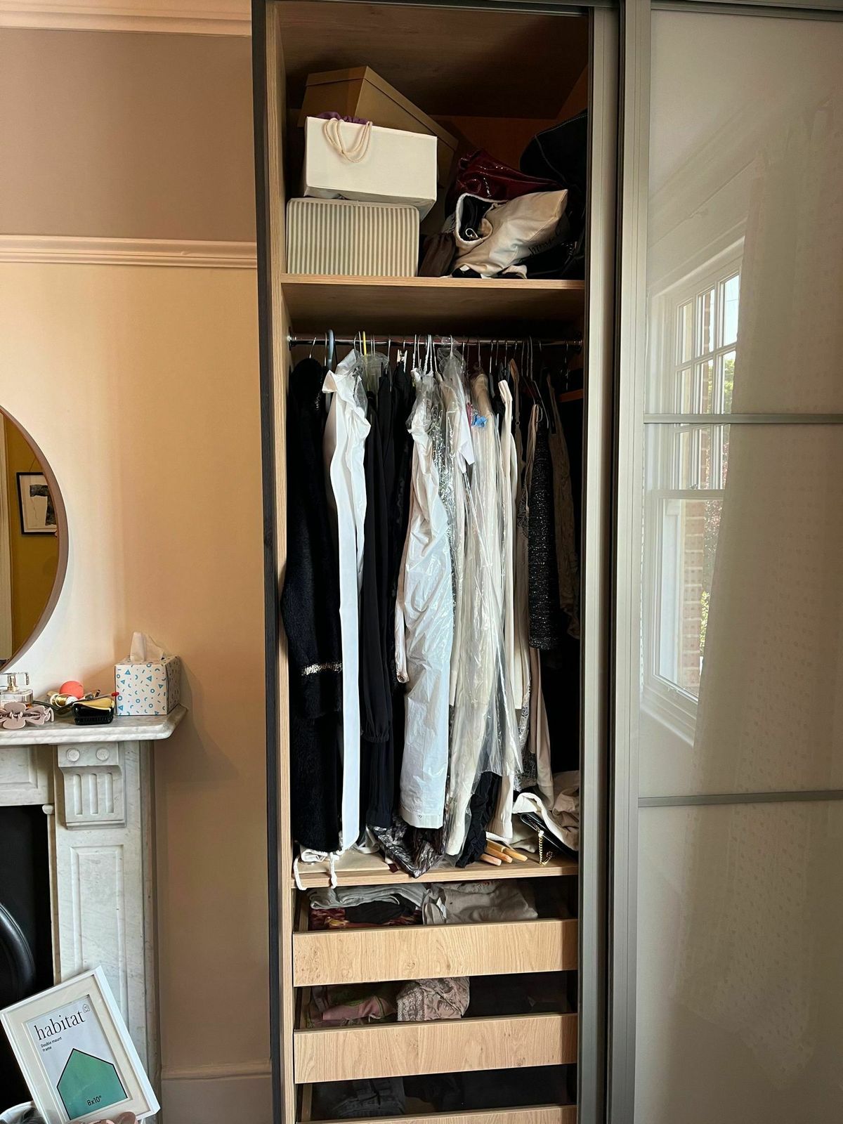 Bravo London Designer Wardrobes (Egger Interiors) photo vinterior