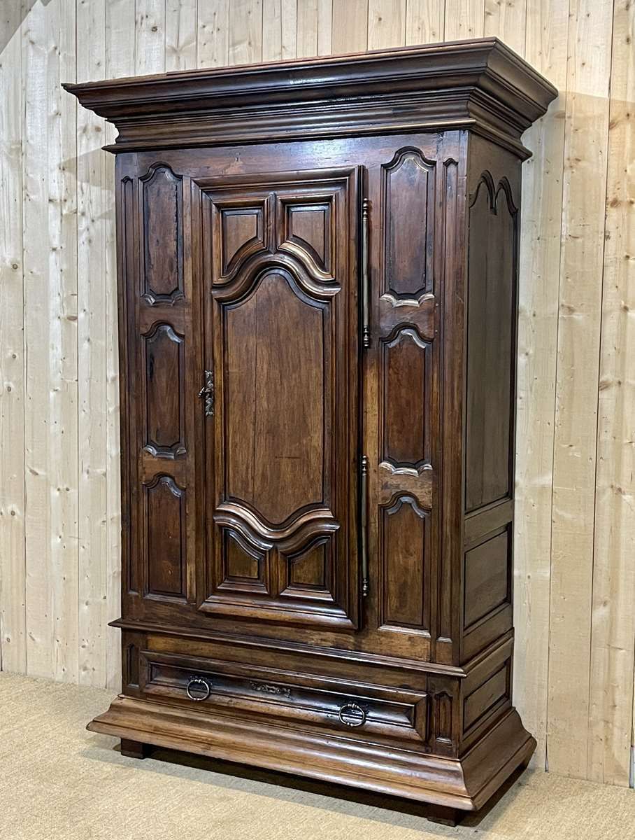 18th Bordelaise Bonnetiere In Walnut And Cherry Wood photo for sale