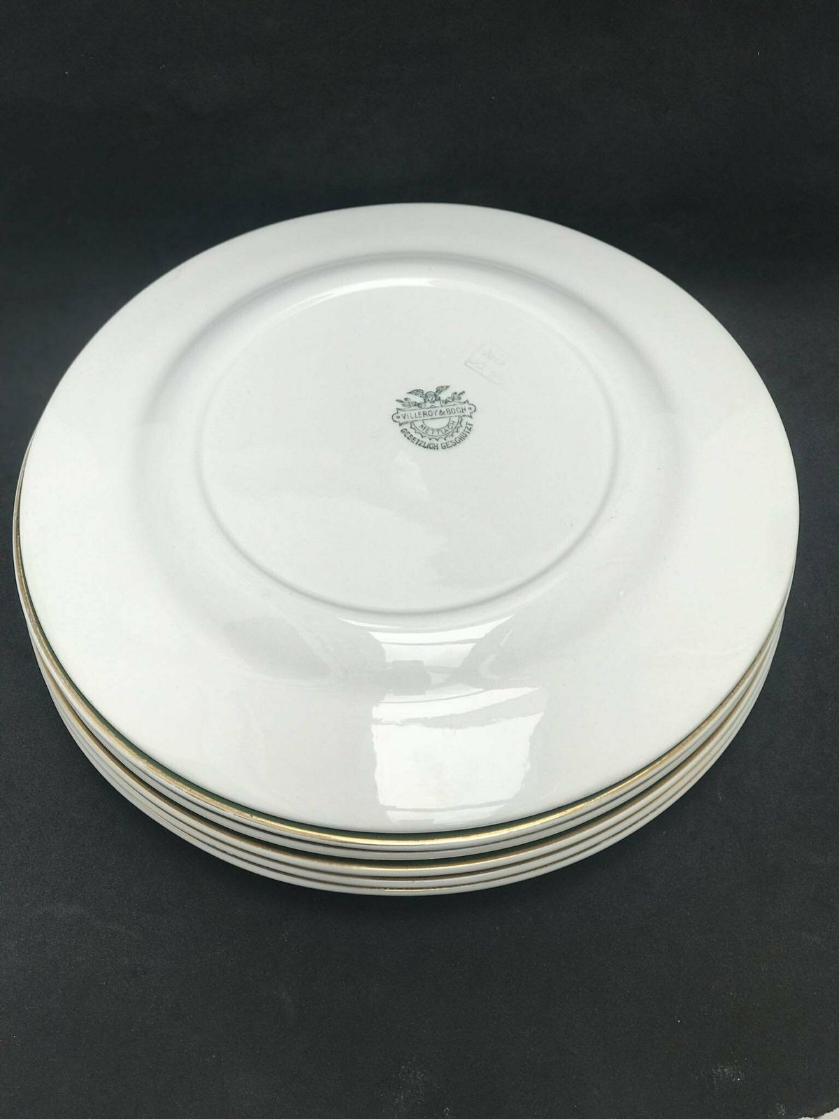 Antiek Set Van 6 Dinerborden Van Villeroy And Boch Mettlach – Groene Rand Met Gouden Bies – 19e Eeuw – Grote Borden 25,1 Cm Diameter – Duits Porselein photo vinterior
