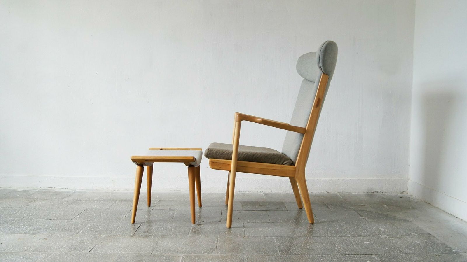 Model Ap 16 Easy Chair And Ottoman By Hans J. Wegner For Ap Stolen, 1951, Set Of 2 photo Furniture