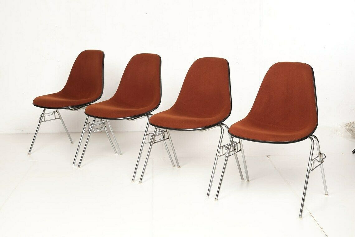 Chair Herman Miller, Stackable, Fiberglass Shell, Upholstered, Set Of 4. A Total Of 9 Pieces Available
