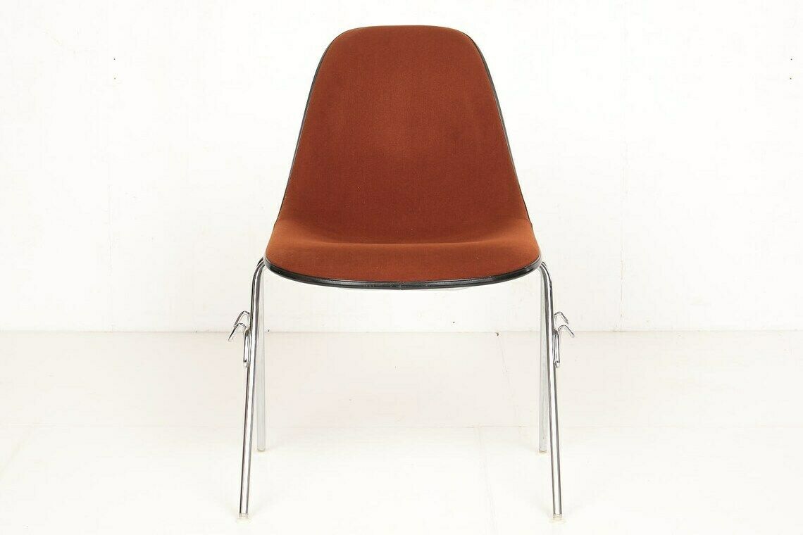 Chair Herman Miller, Stackable, Fiberglass Shell, Upholstered, Set Of 4. A Total Of 9 Pieces Available photo furniture