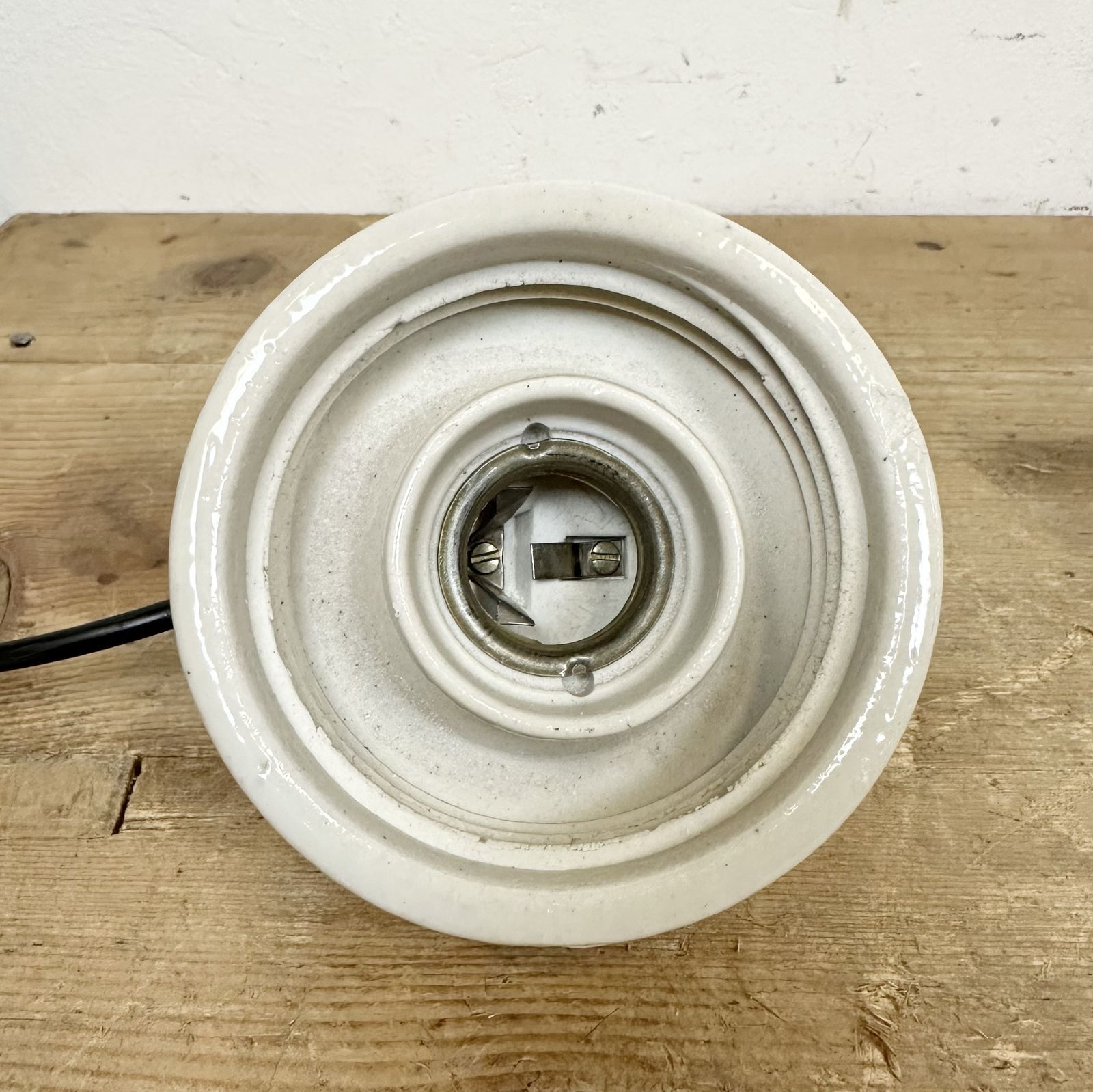 photo furniture Vintage White Porcelain Pendant Light, 1970s, 15x