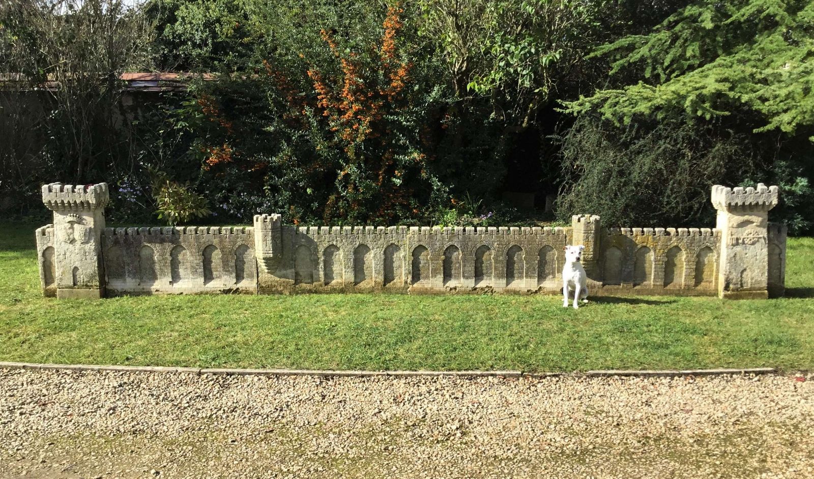 C18th Carved Stone 19ft Scale Replica Of A Castle / Chateau Wall photo vinterior