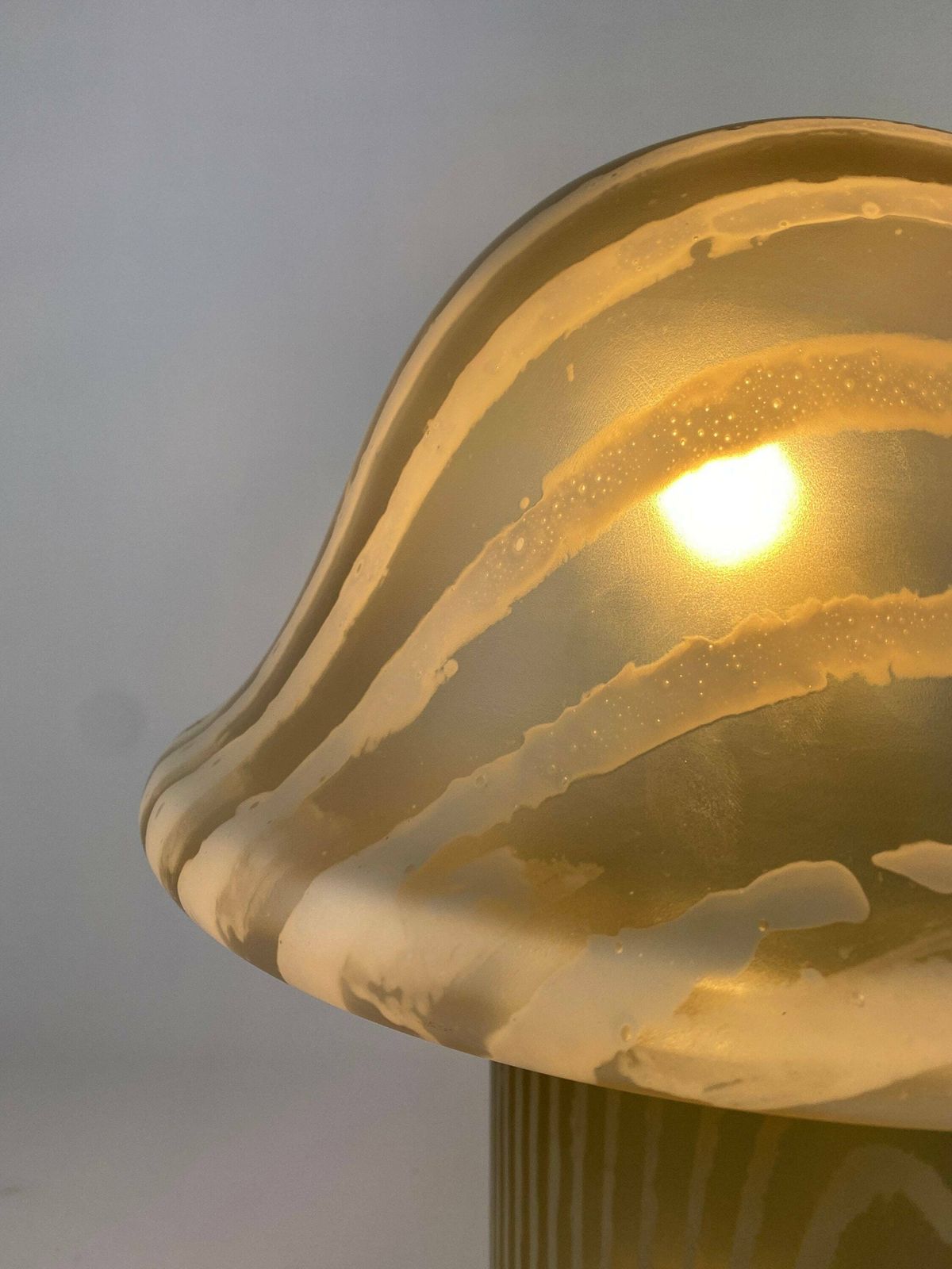 Grote Peill And Putzler Paddenstoellamp Van Gerookt Glas Xl 1970 photo Verlichting