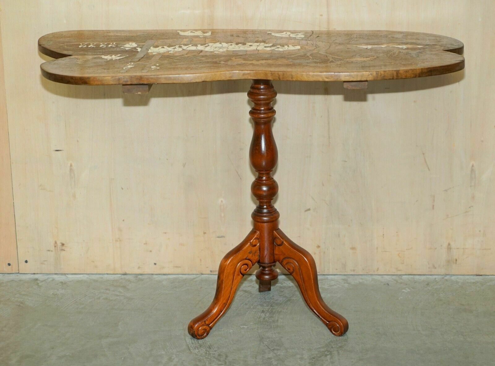 photo vintage Large Antique Japanese Shibayama Inlaid Elephant Trainers Rosewood Coffee Table