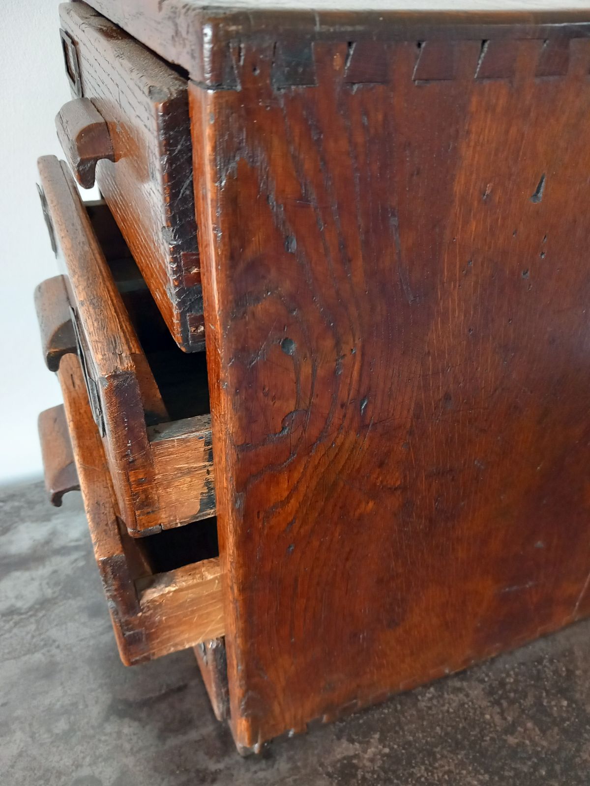 photo furniture An Oak 3 Drawer Chest, Early 20th Century