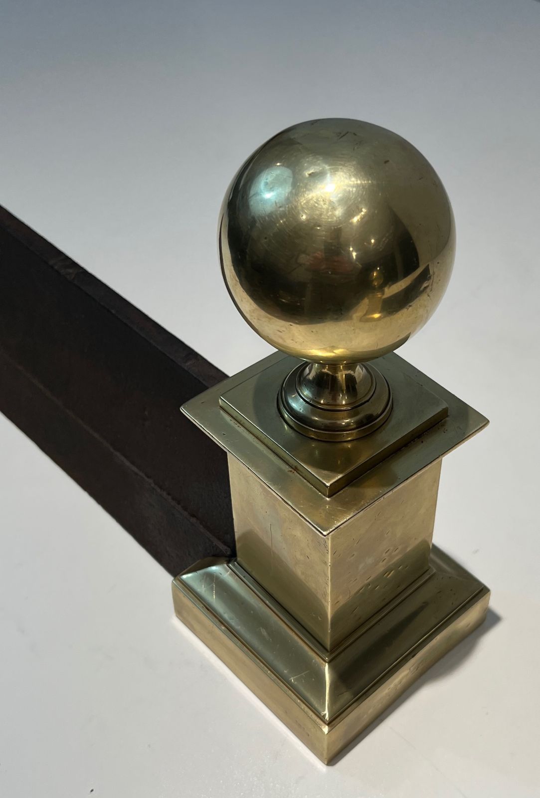 photo vintage Important Pair Of Brass Andirons