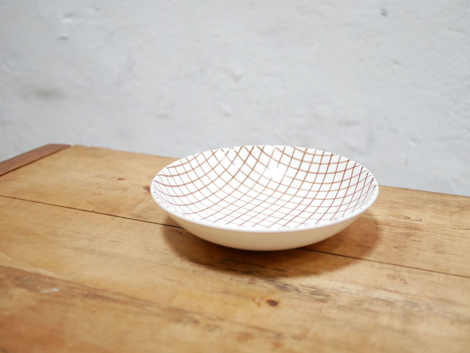 photo furniture Vintage Ceramic Hollow Flat Salad Bowl By The Longchamp Manufacture, France