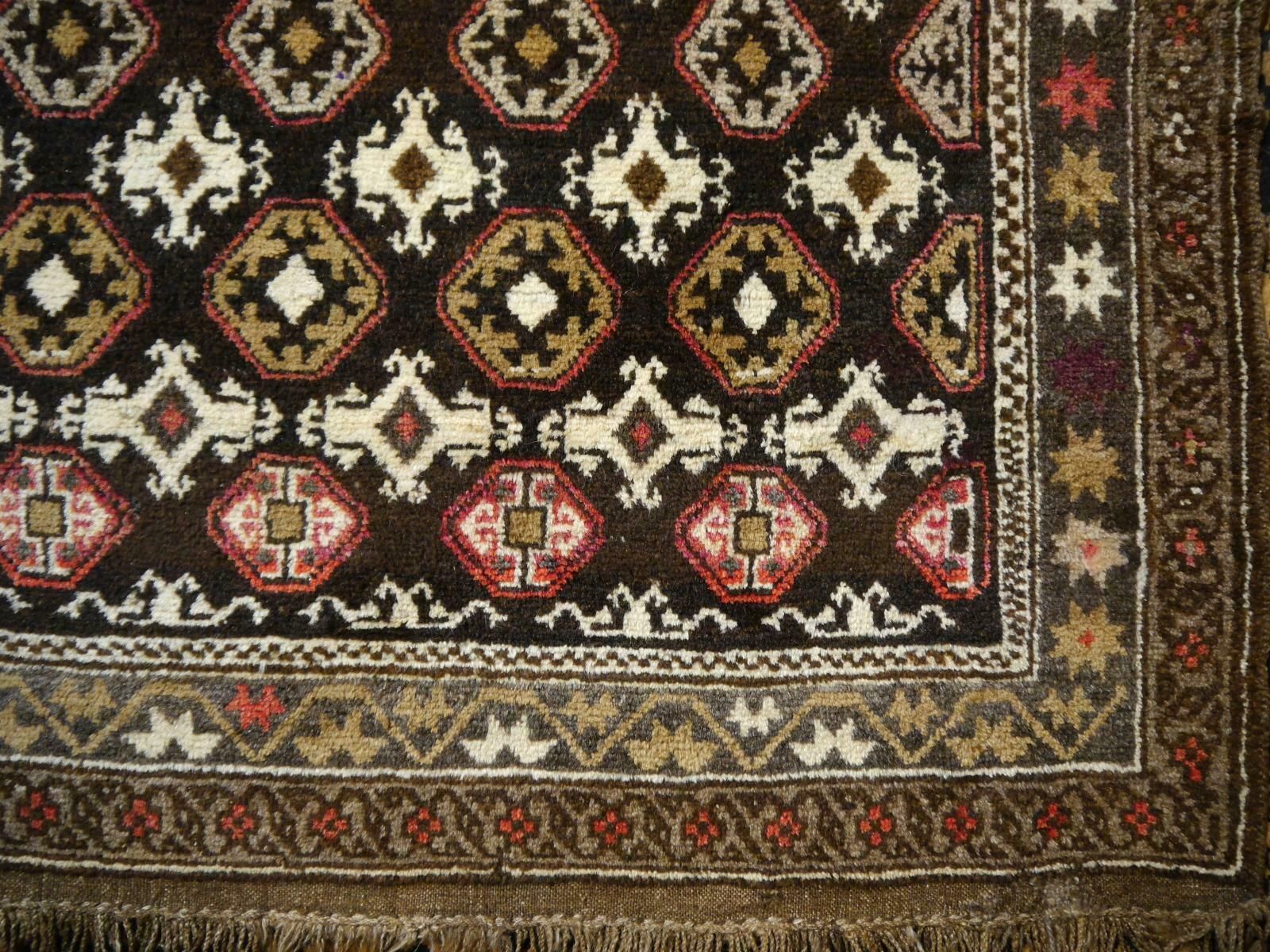 Karabagh Rug Hand Knotted In Azerbeijan, Midcentury photo Textiles
