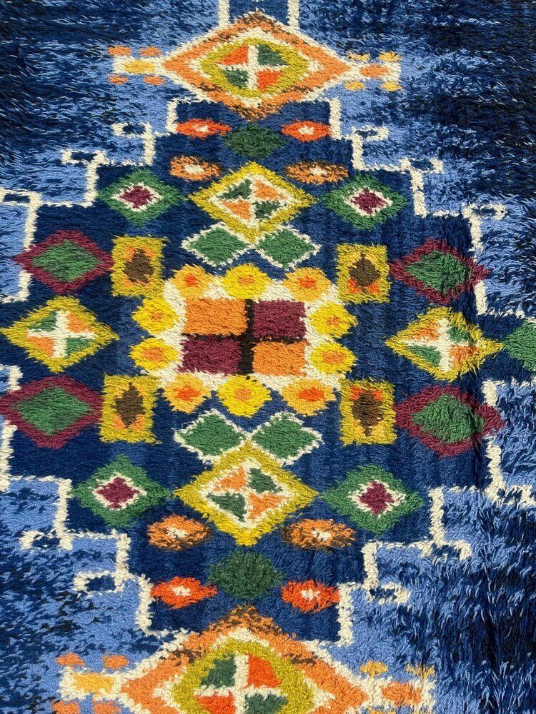 Vintage Rug From Vorwerk, 1970s photo Textiles