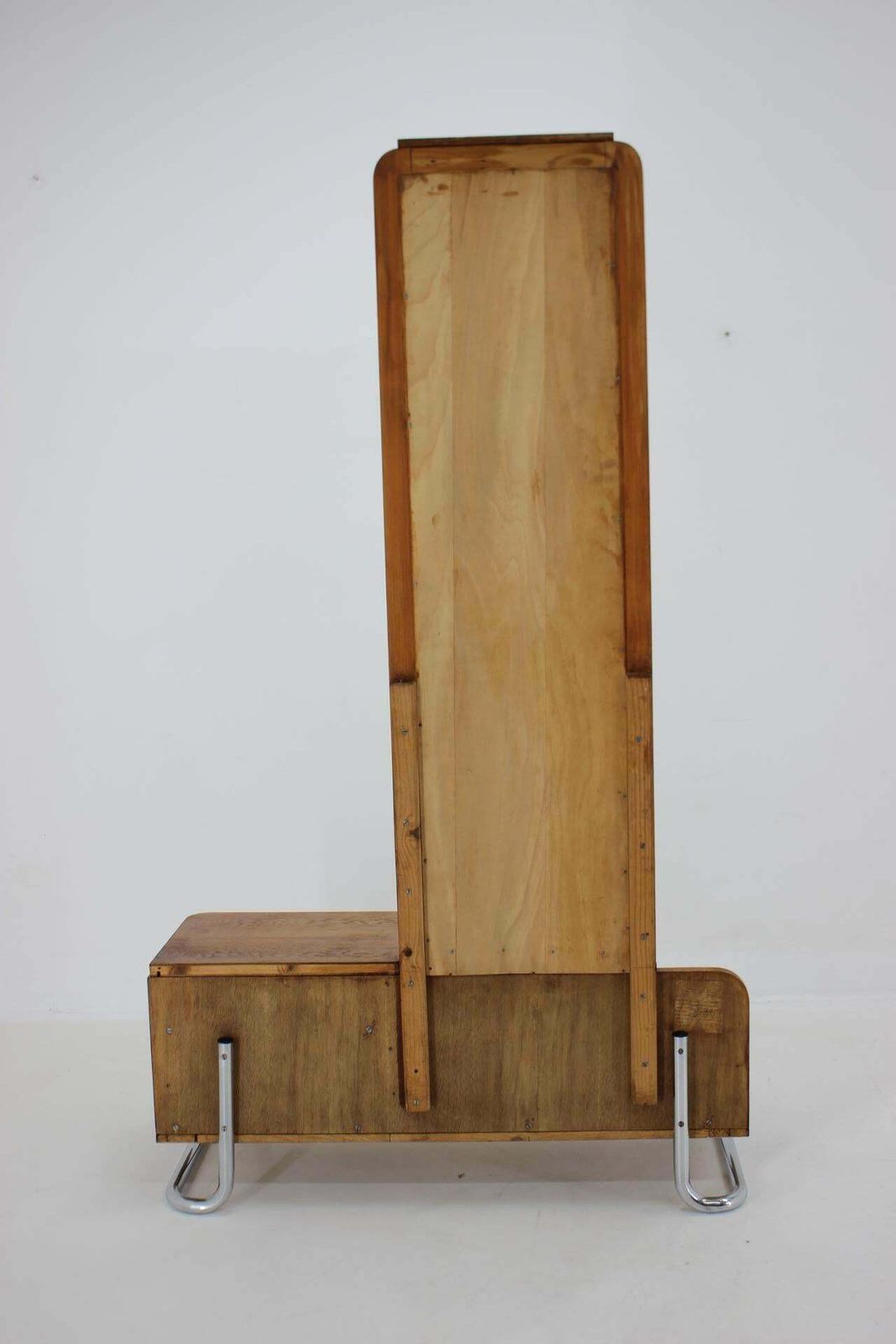 1950s Oak Bauhaus Mirror Cabinet, Czechoslovakia photo vinterior