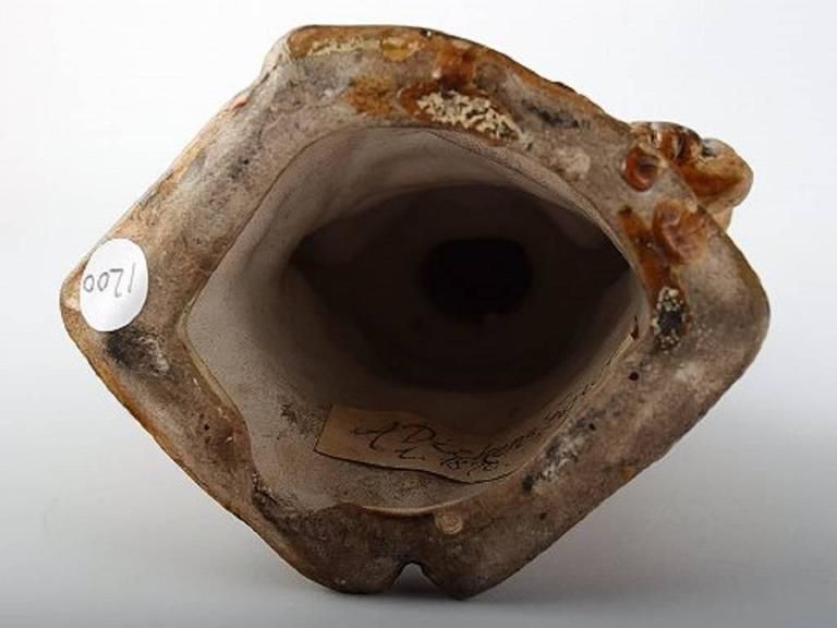 Figurine anglaise en grès d'après Charles Dickens « Oliver Twist », années 1870 photo Décoration
