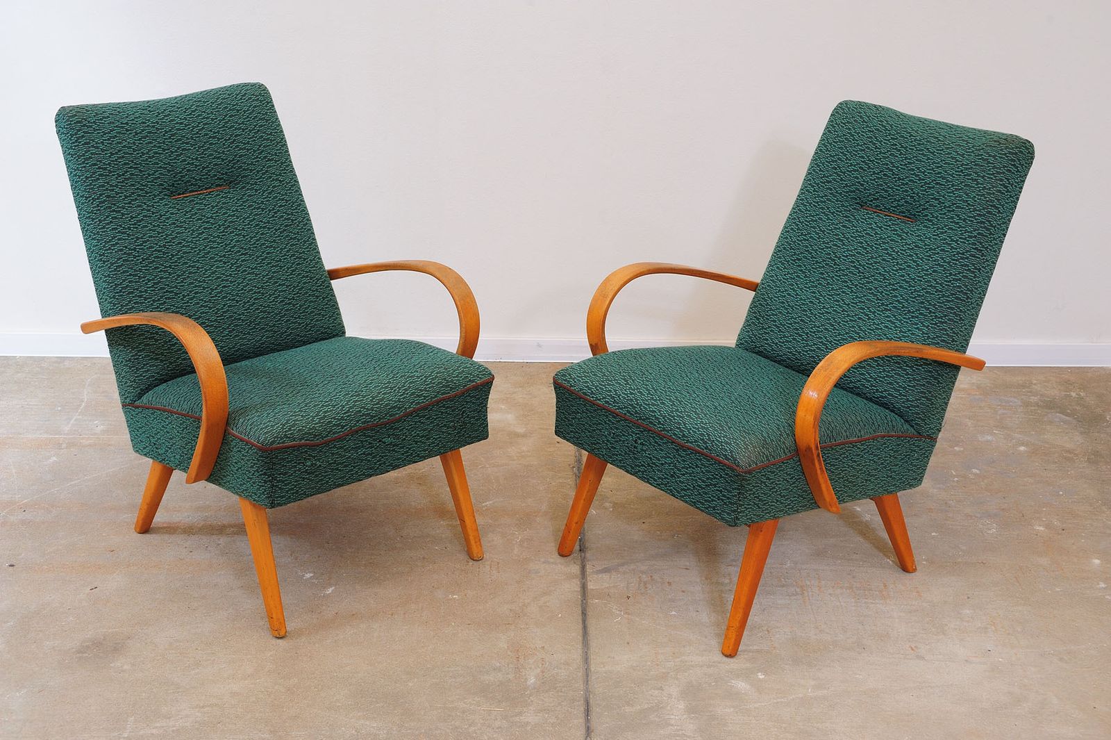 photo vinterior Pair Of Midcentury Bentwood Armchairs By Jaroslav šmídek, 1960´S