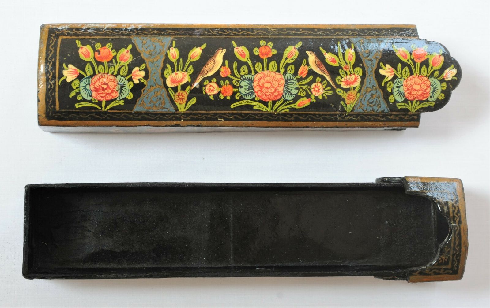 Home Decor Antique Lacquered Paper Mache Qalamdan Pen Holder From Kashmir photo