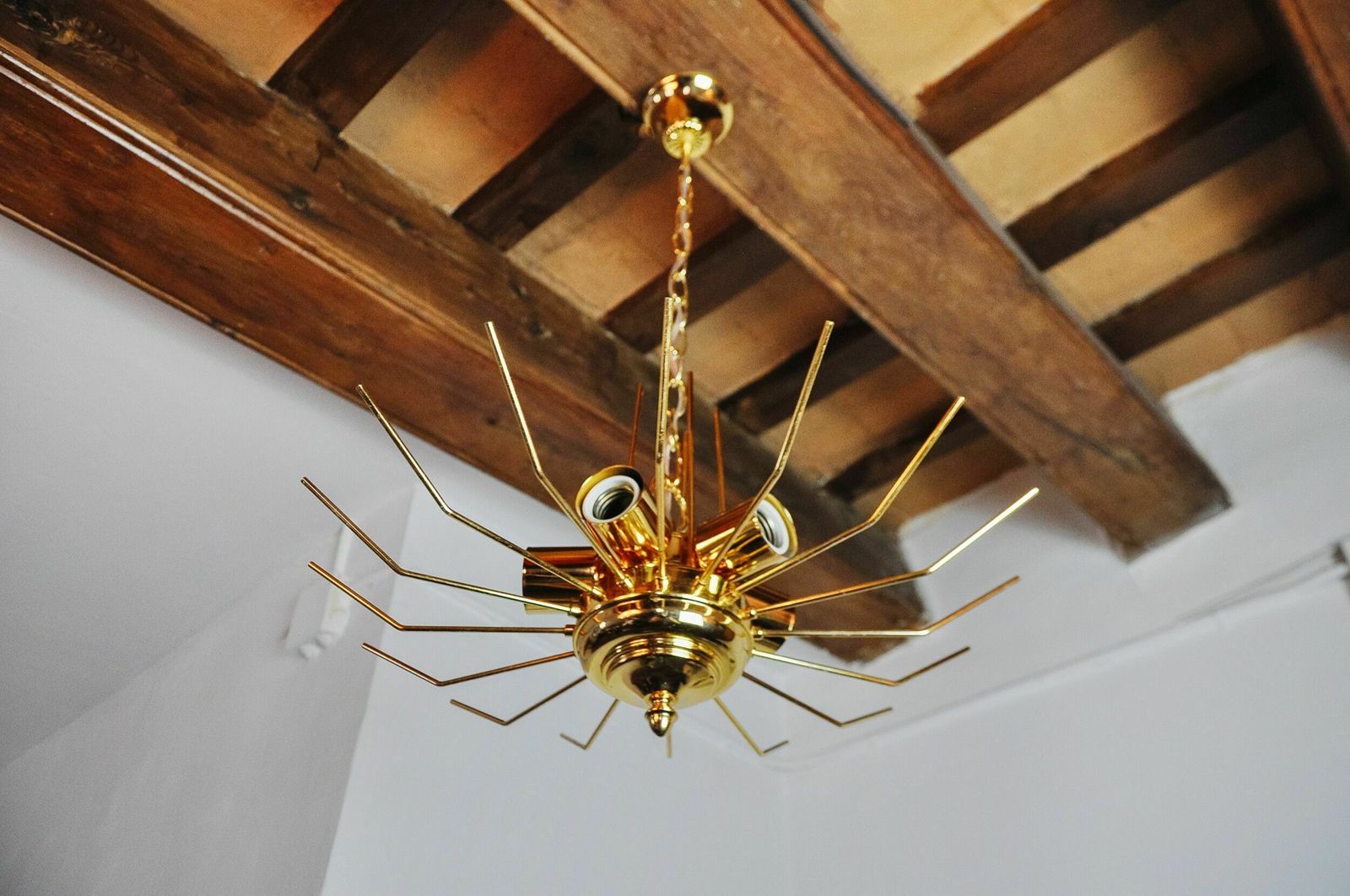 photo furniture Chandelier '"Sun" By Oscar Torlasco For Stilkronen Cut Glass Triedri, Italy, 1970