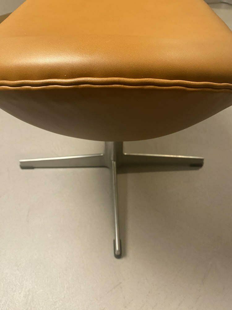 Egg Chair With Ottoman By Arne Jacobsen For Fritz Hansen, 2004, Set Of 2 photo furniture