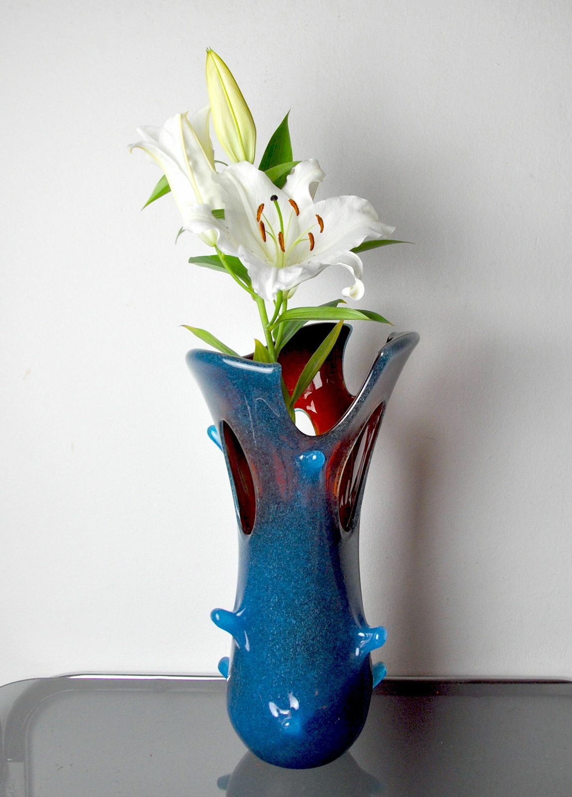 Sommerso Vase By Seguso In Two Tone Murano Glass, Italy, 1970 photo for sale