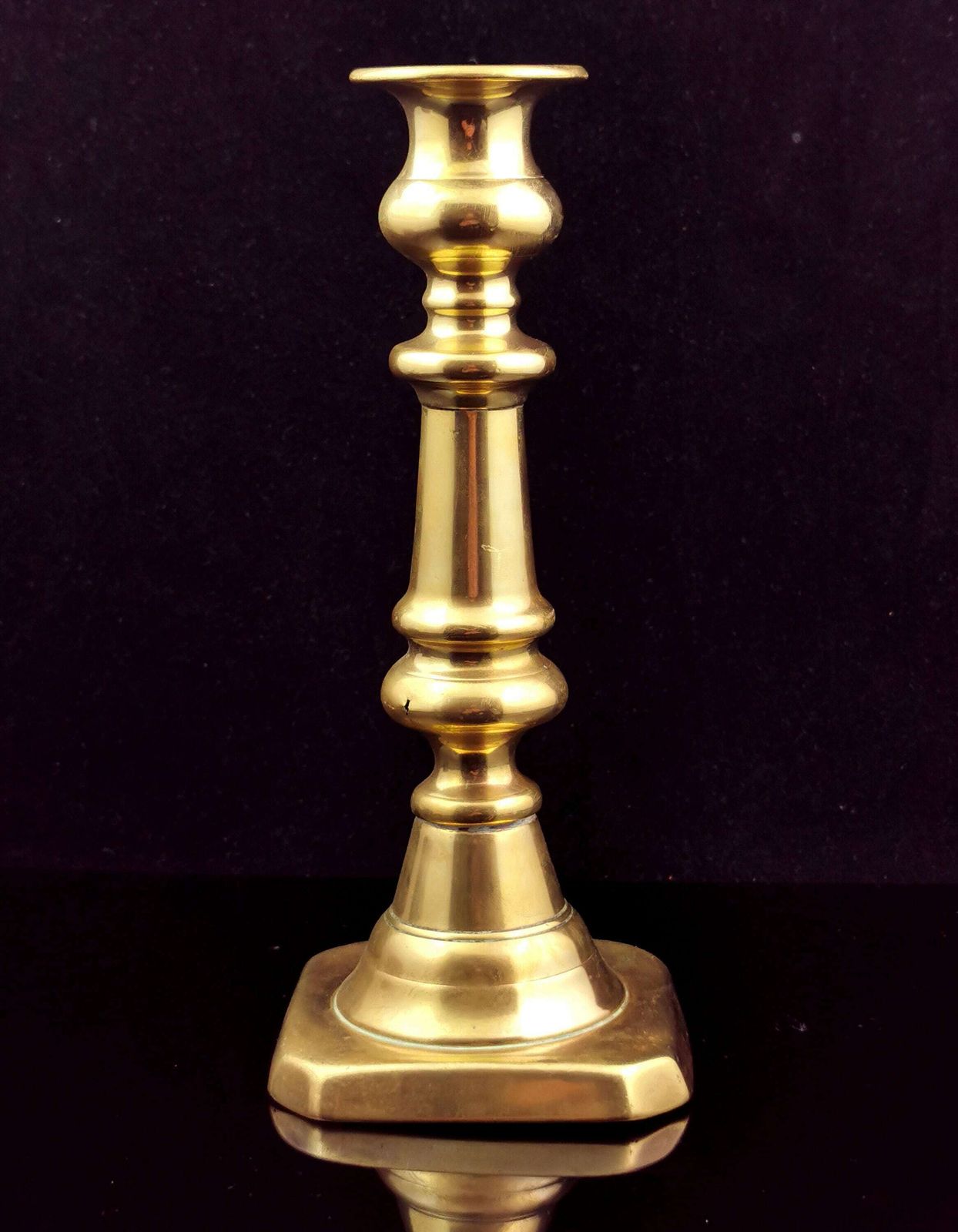 Antique Victorian Brass Ejector Candlestick, Single photo vinterior