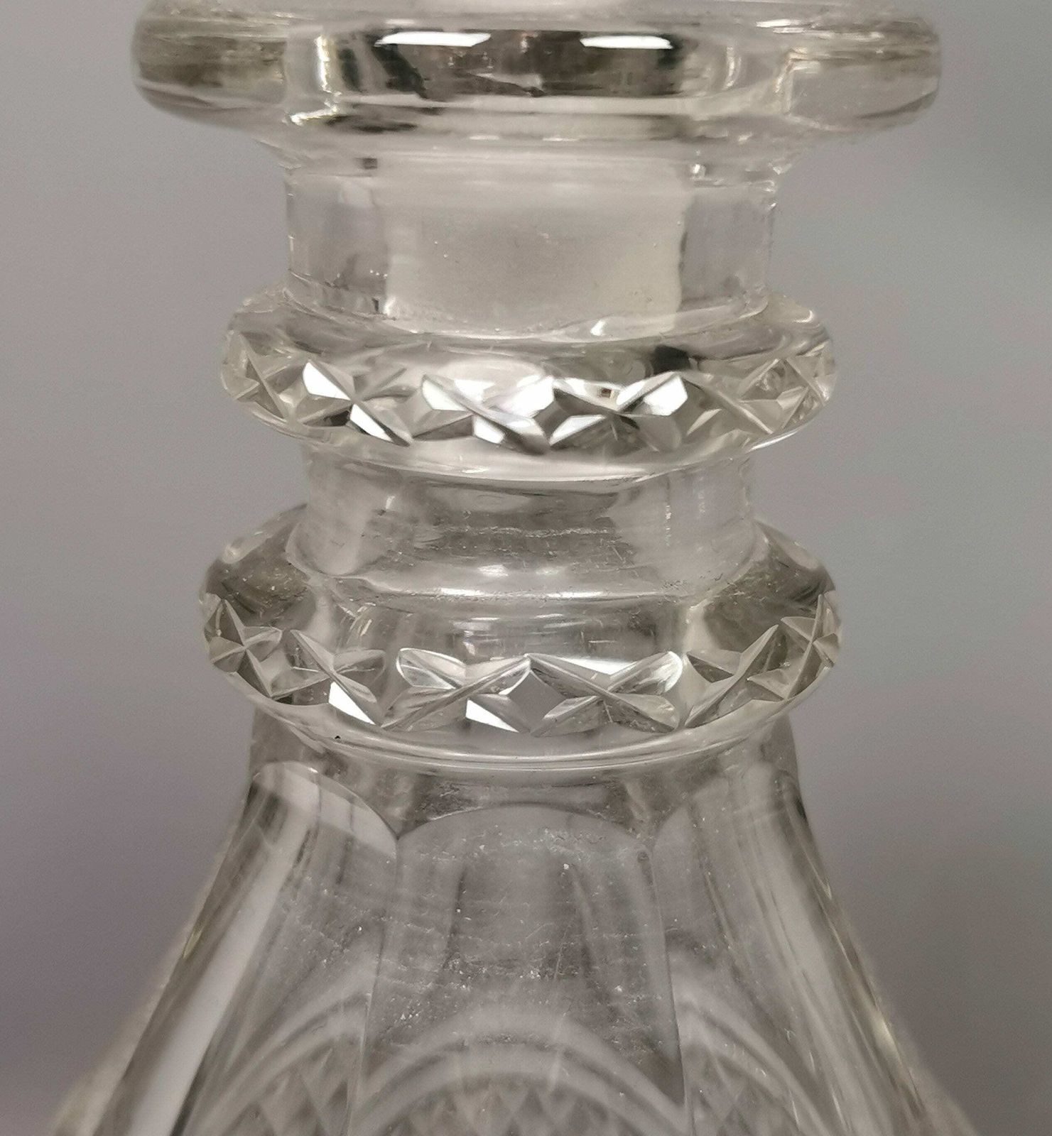 Antique Georgian Glass Decanters, Pair, Cut Glass photo vinterior