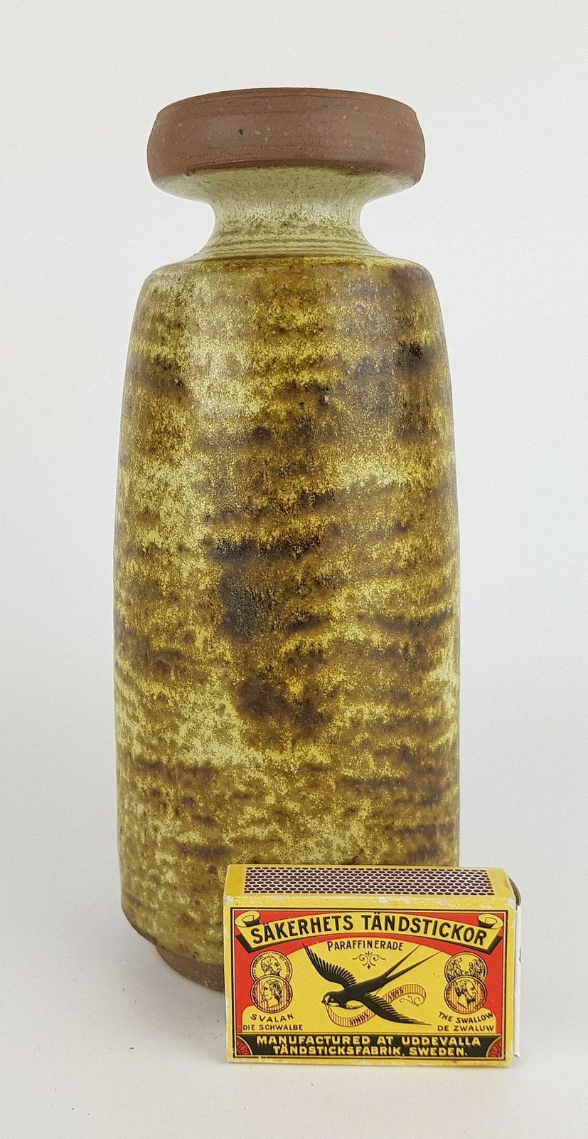 Vintage Danish Studio Art Pottery Vase By Aage Würtz Denmark 1960 70s photo furniture