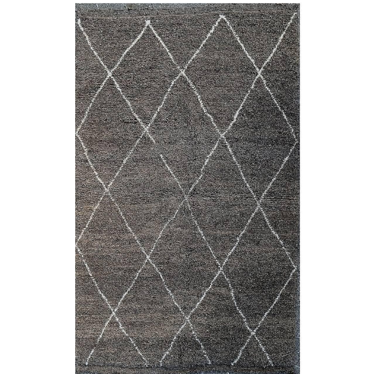 Hand Knotted Beni Ouarain Moroccan Tribal Rug, Made Of Gray Wool