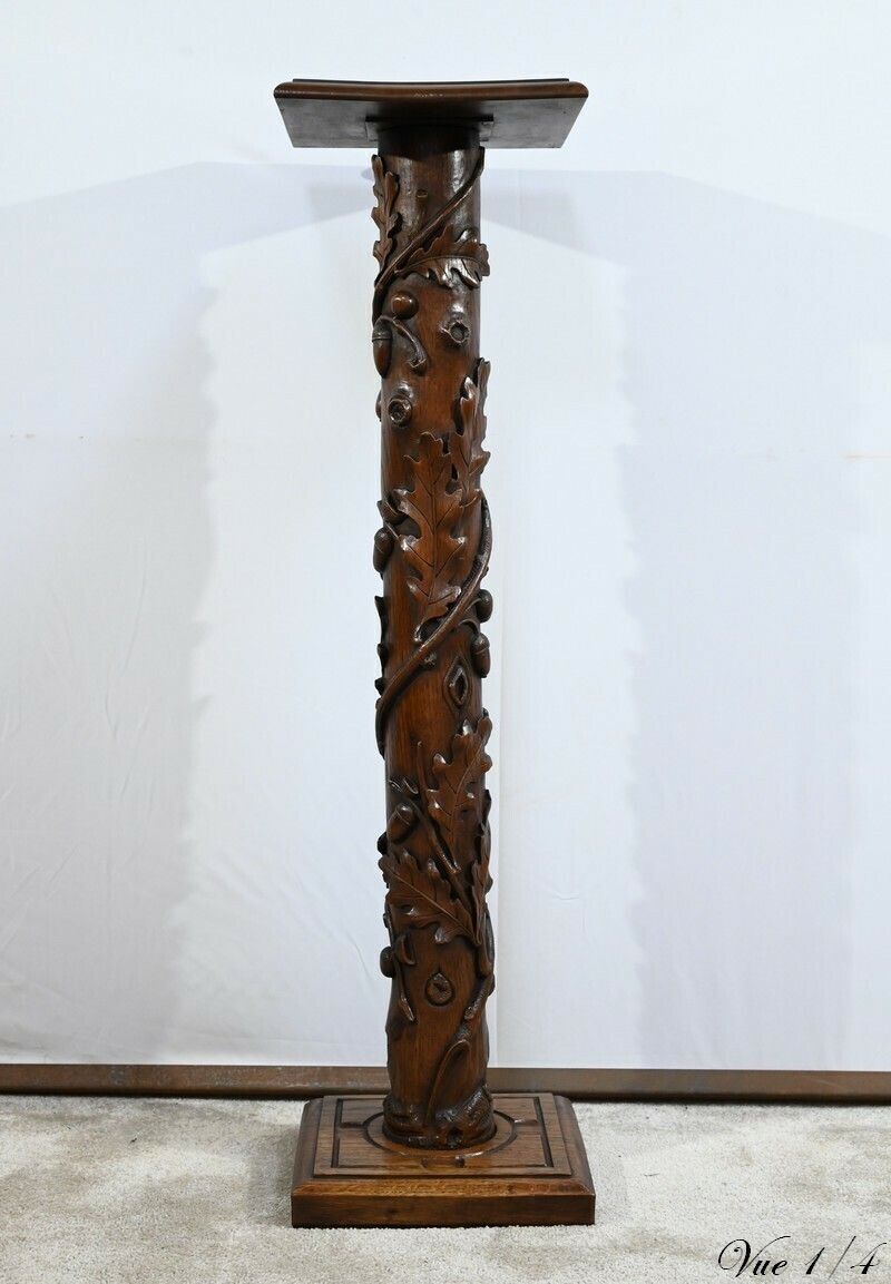 Column In Oak And Walnut, Art Nouveau – 1900 photo vinterior