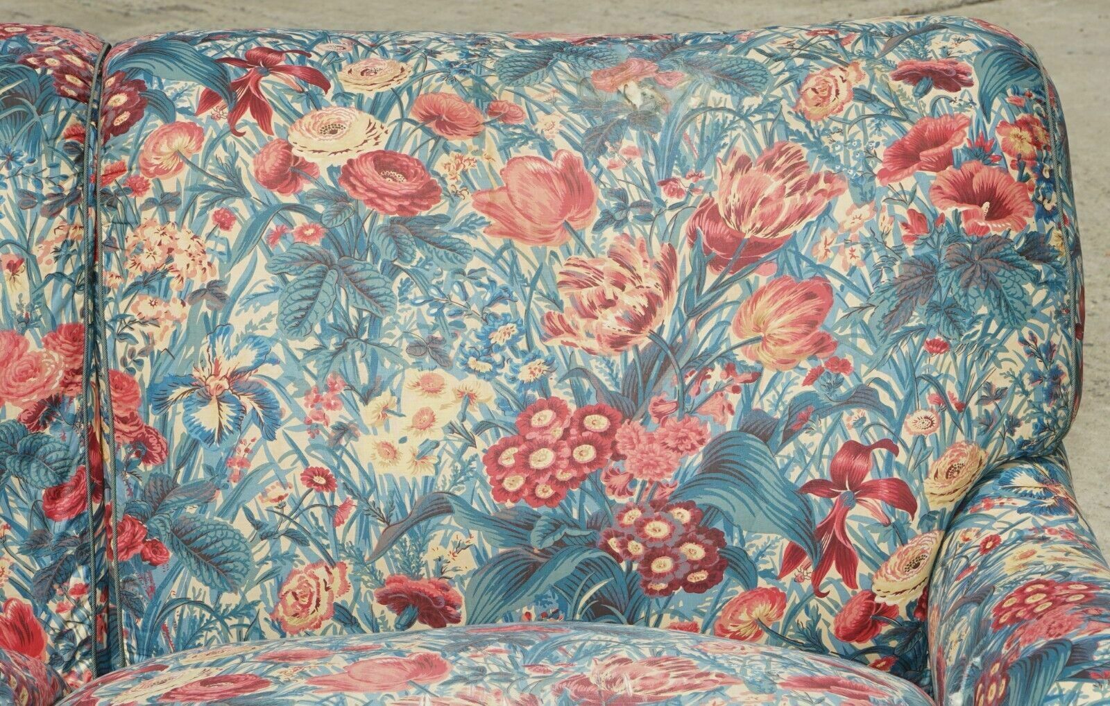 photo vinterior Vintage Howard & Son's London Bridgewater Large 5 Seat Corner Sofa Floral Fabric