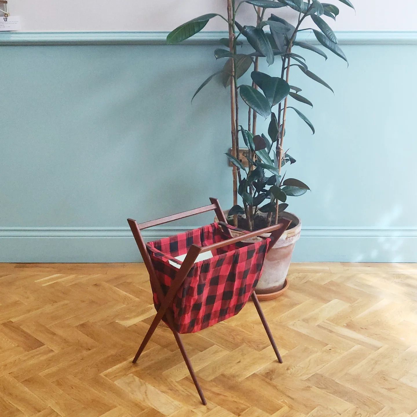Mid 20th Century Folding Teak Magazine Rack / Wool Basket