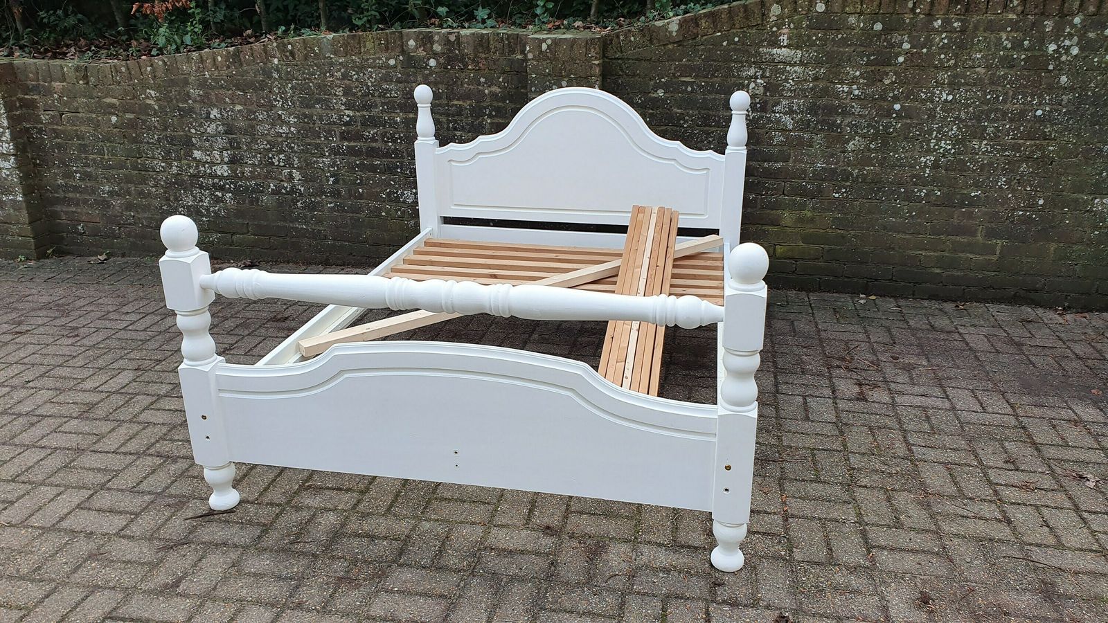 Splendid Hand Painted 4 Ft 6 Double Bed Frame In Farrow And Ball. With Slats.