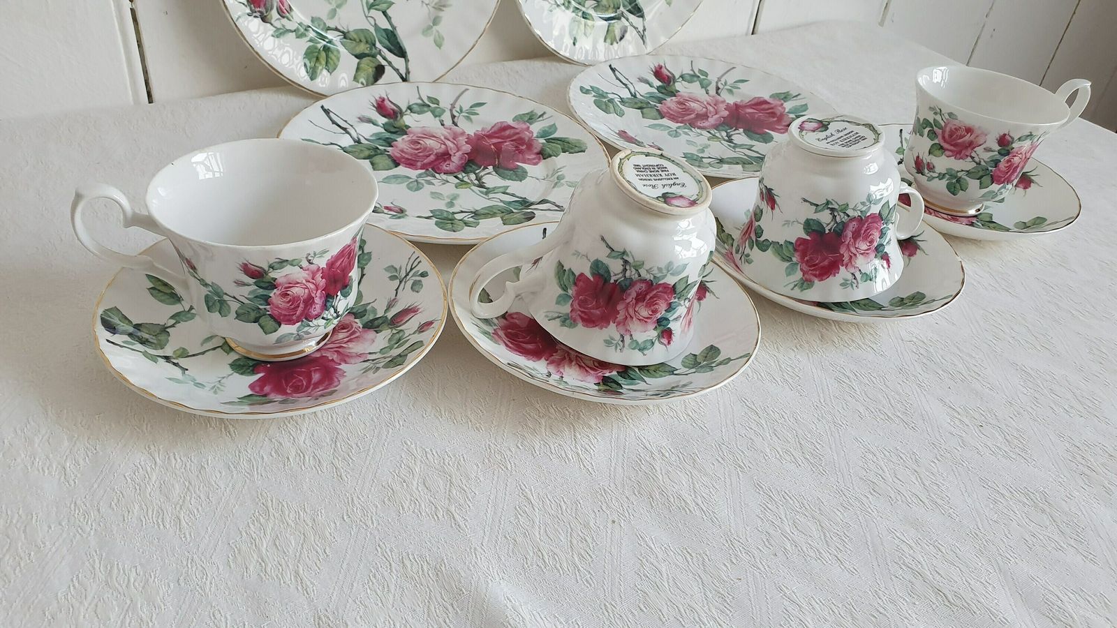 Delightful Set Of 4 Rose Cups Saucers And Large Tea Plates ‘English Rose’ Tea Set Exclusive Design Roy Kirkham 1992 photo buy