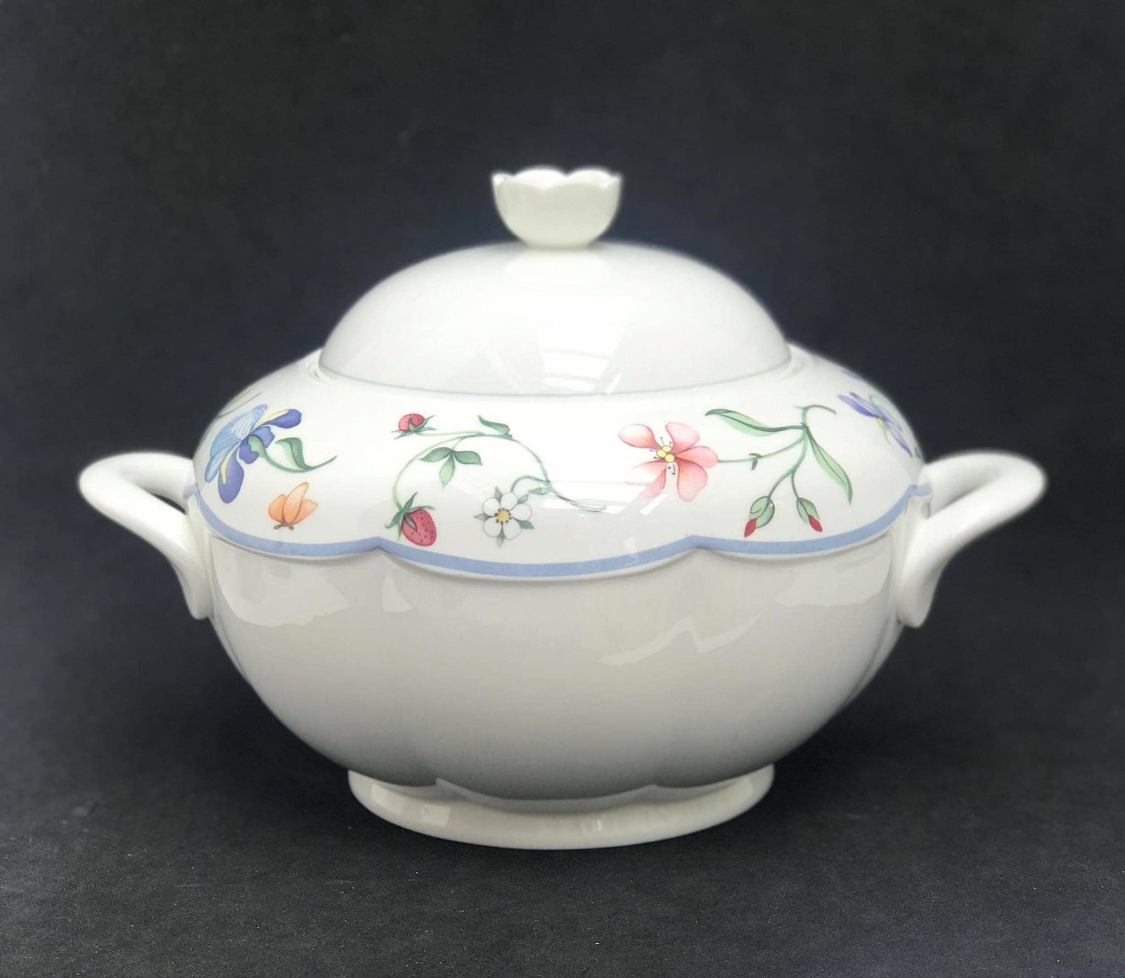 Soup Tureen Villeroy & Boch Mariposa Vegetable Bowl With Lid Collectable China Find Replacement Vintage Discontinued Wedding Gift photo for sale